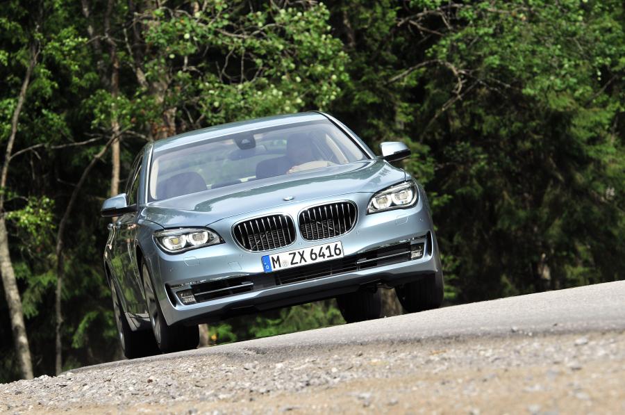  BMW ActiveHybrid 7 2013 года  (фото 23 из 36)